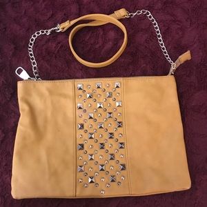 🌻ESTEVE MADDEN🌻